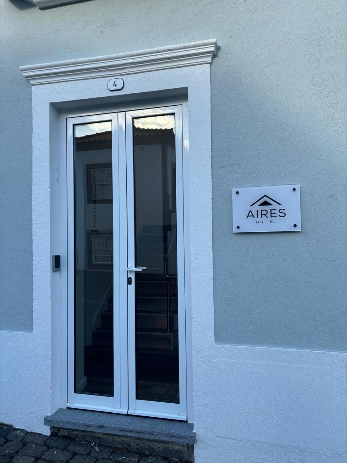 Aires Hostel Sao Roque do Pico Bagian luar foto